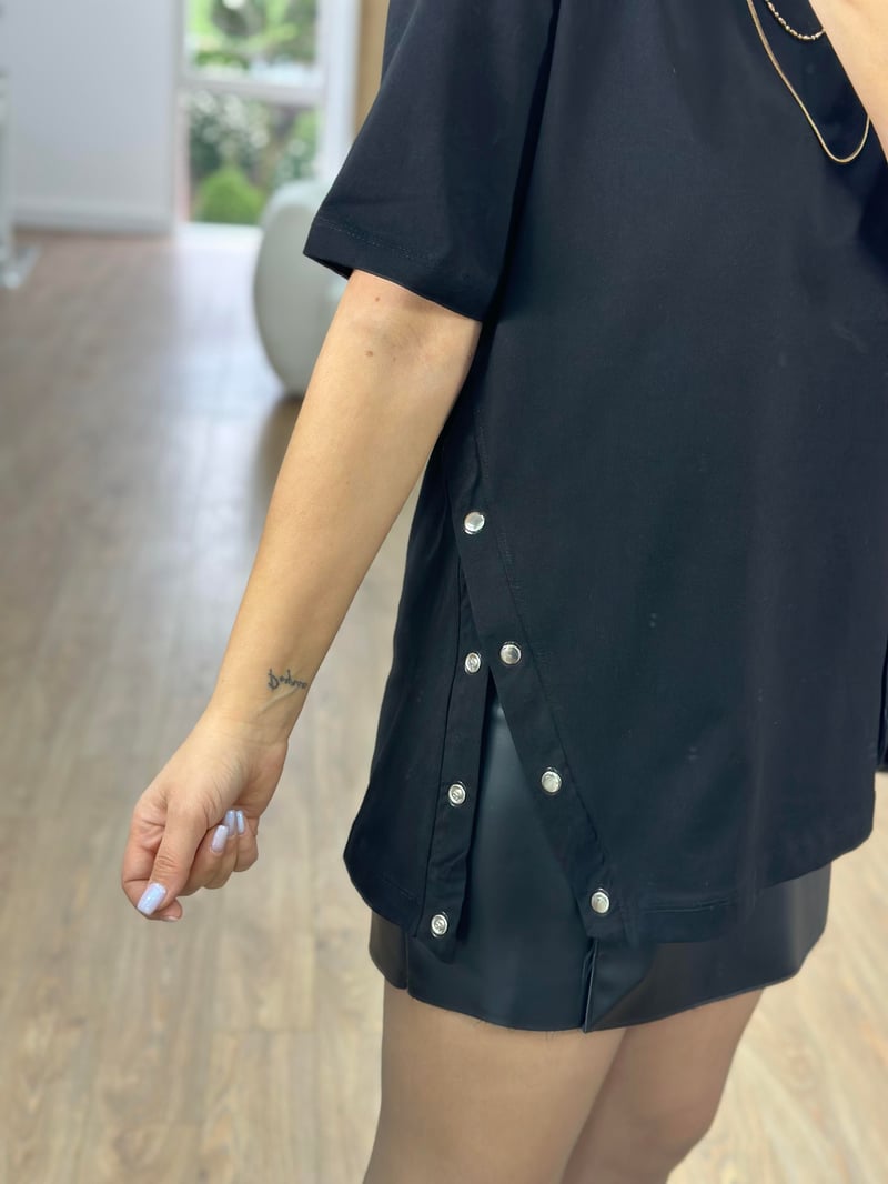 Yandan Çıtçıtlı Basic Salaş Tshirt-Siyah