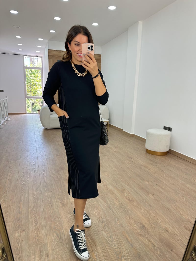 Yanı Cepli Çizgi Detaylı Sweat Elbise-Siyah