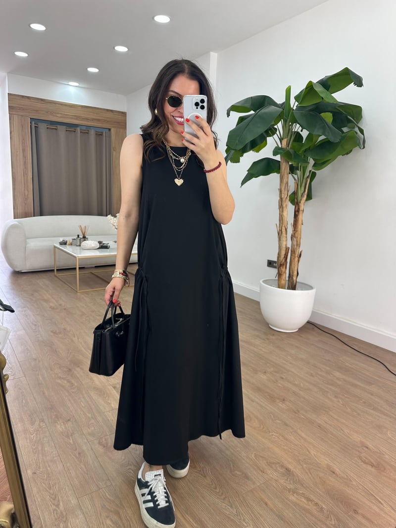 Yanları Bağcık Detaylı Maxi Elbise