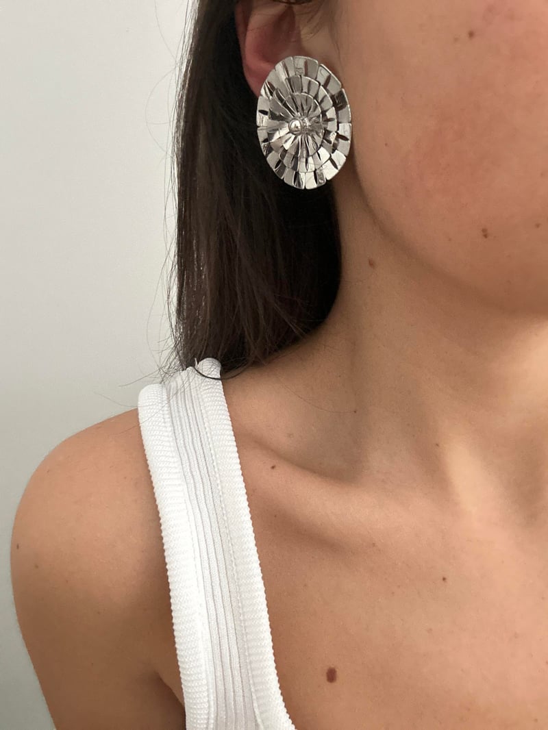 Yuvarlak Tasarım Geçmeli Silver Küpe 4cm