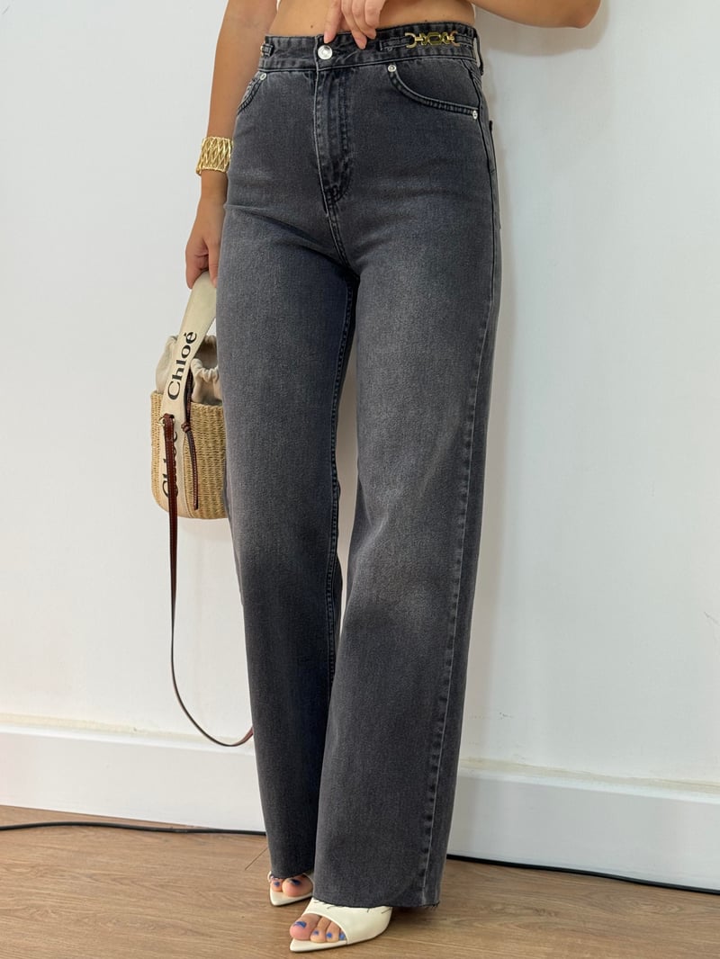 Zincir Detaylı Marka Model Jean