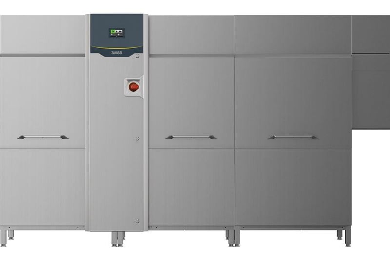 Zanussi Çift Durulamalı Konveyörlü Bulaşık Makinesi, Büyük Boy, 4500 tabak/saat, Sağdan Sola