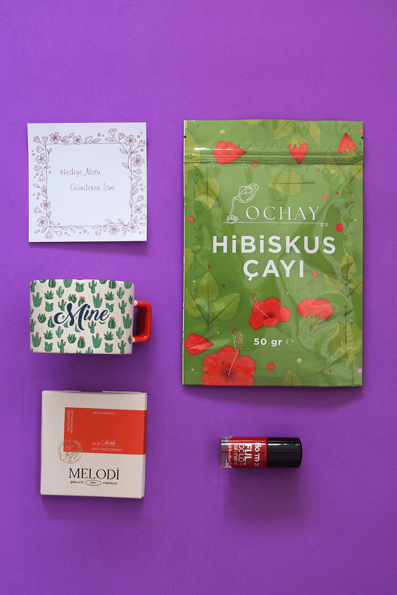 Desen Kaktüs Hediye Kutusu - Kişiye Özel Lüks Fincan, Bitki Çayı, Oje, Melodi Çikolata