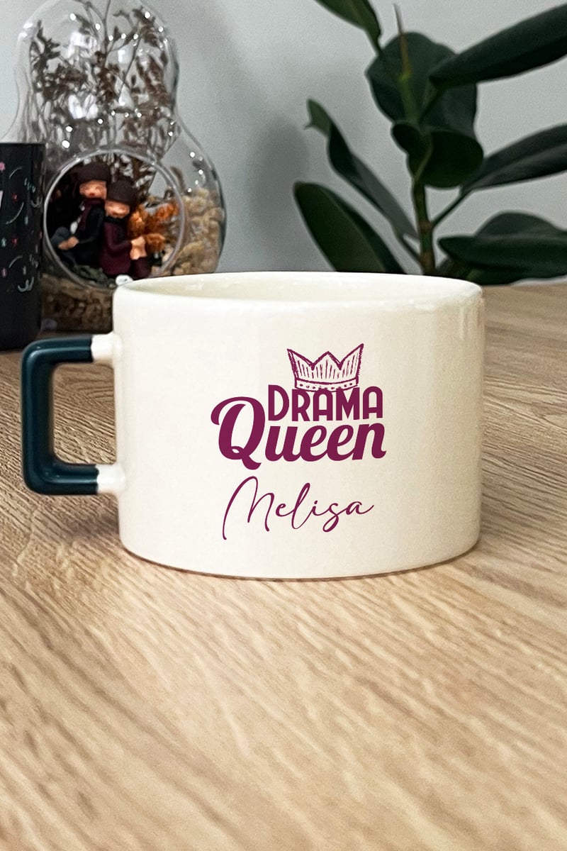 Drama Queen Hediye Kutusu - Kişiye Özel Lüks Fincan, Bitki Çayı, Oje, Melodi Çikolata