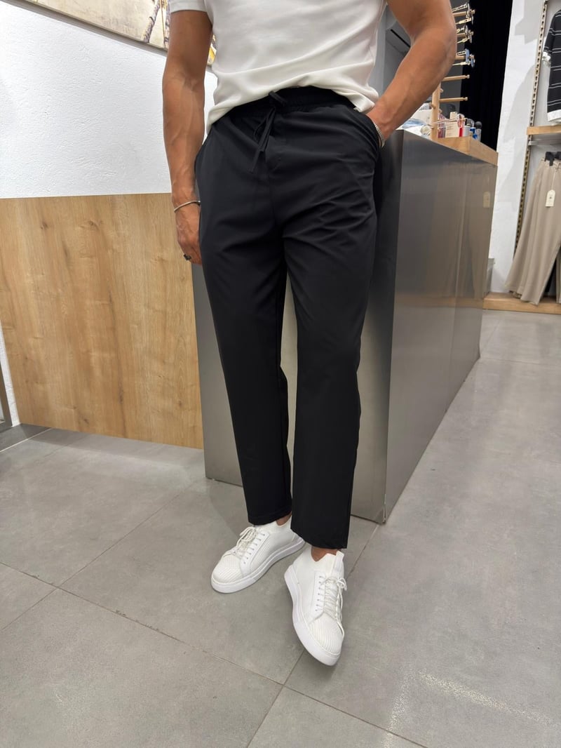 Ferel Paraşüt Kumaş Jogger Siyah