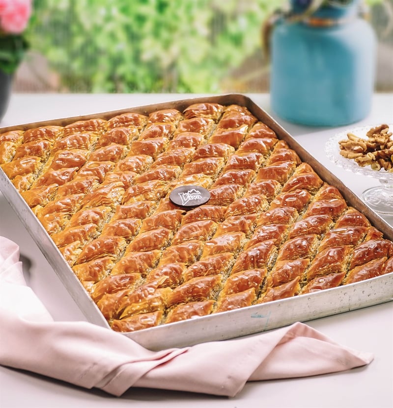 Cevizli Ev Baklavası 1 Tepsi