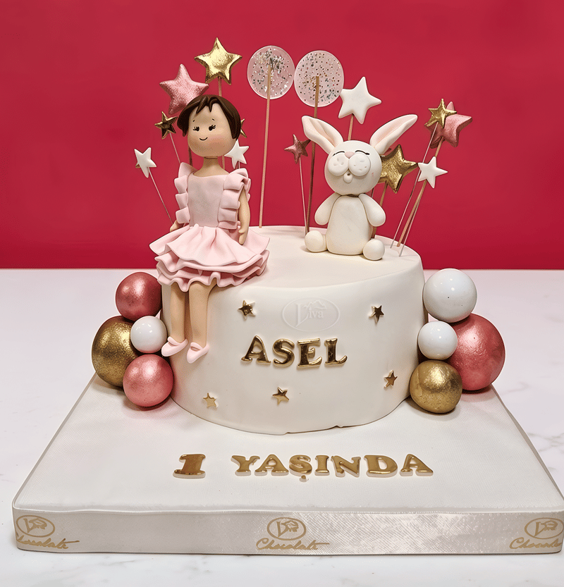 Cici Kız ve Tavşanı Özel Pasta