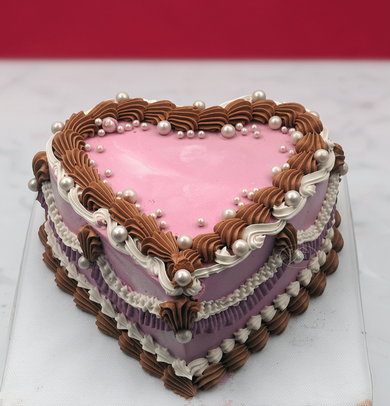 İnci Kalp Buttercream Özel Pasta
