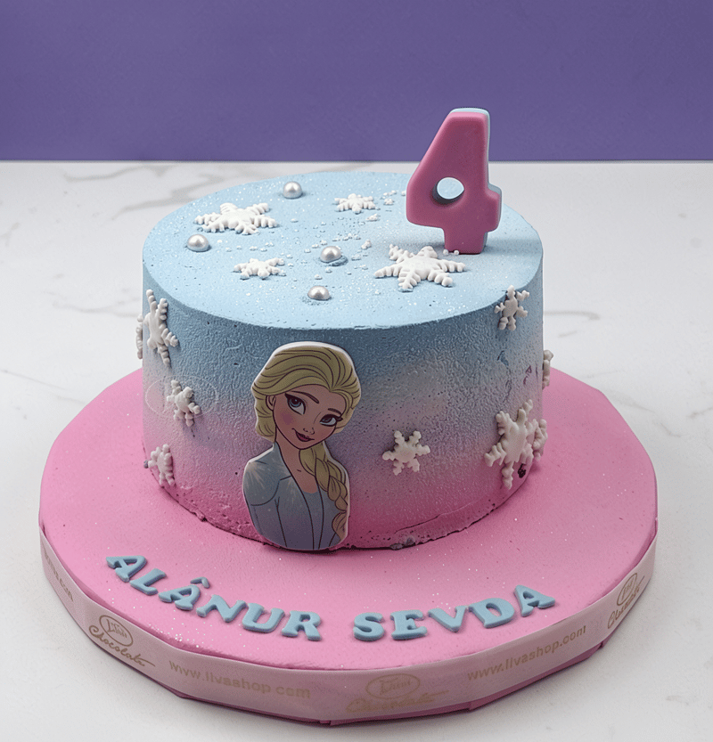 Pembe Kar Taneleri Özel Pasta