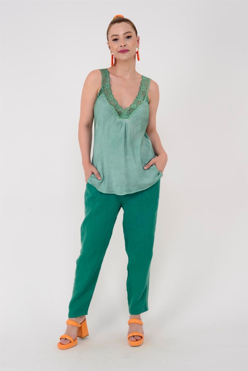 21336 V YAKA ASKILI DANTELLİ BLUZ