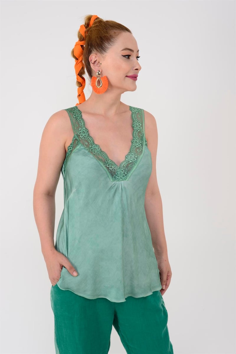 21336 V YAKA ASKILI DANTELLİ BLUZ
