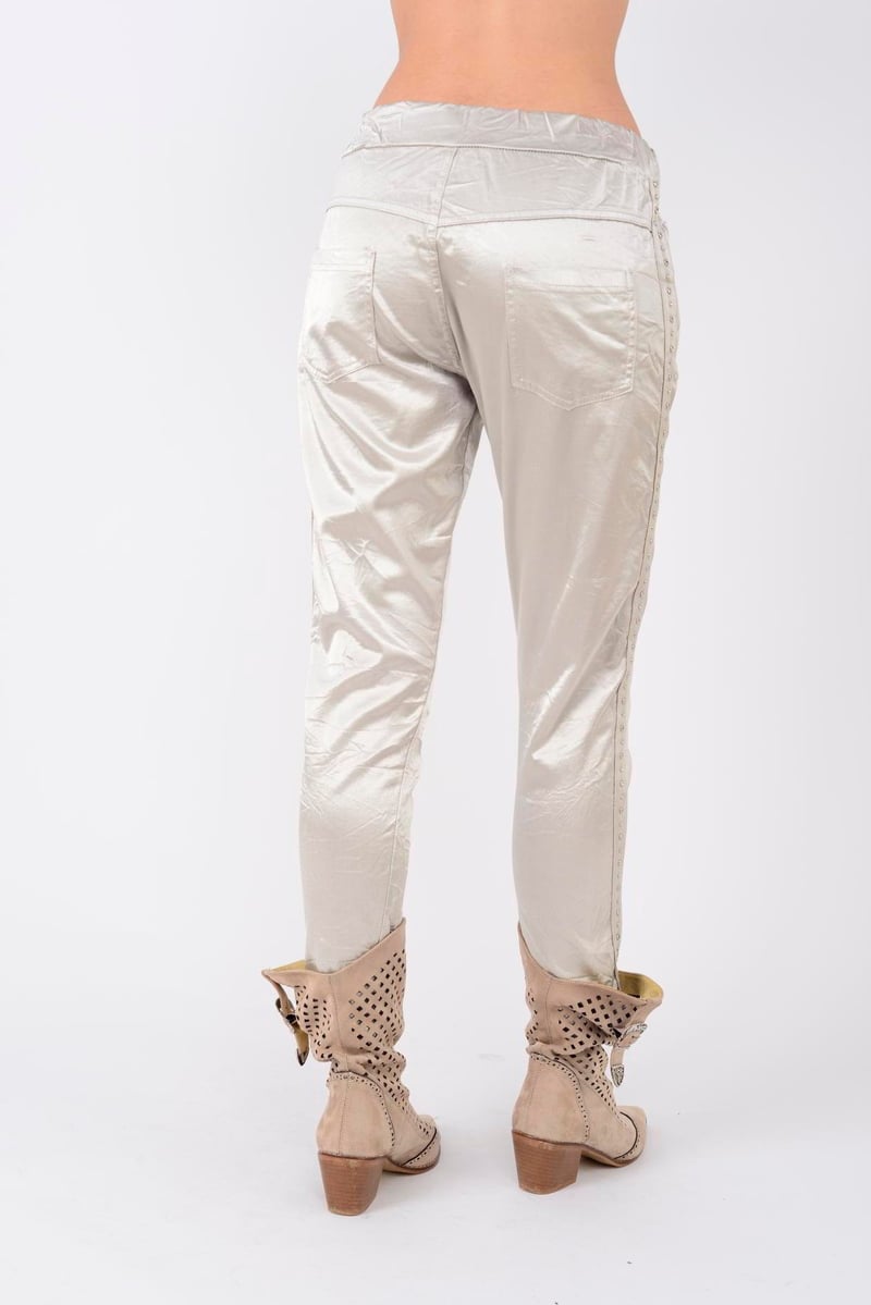85589 ZIMBA DETAYLI PARLAK PANTOLON