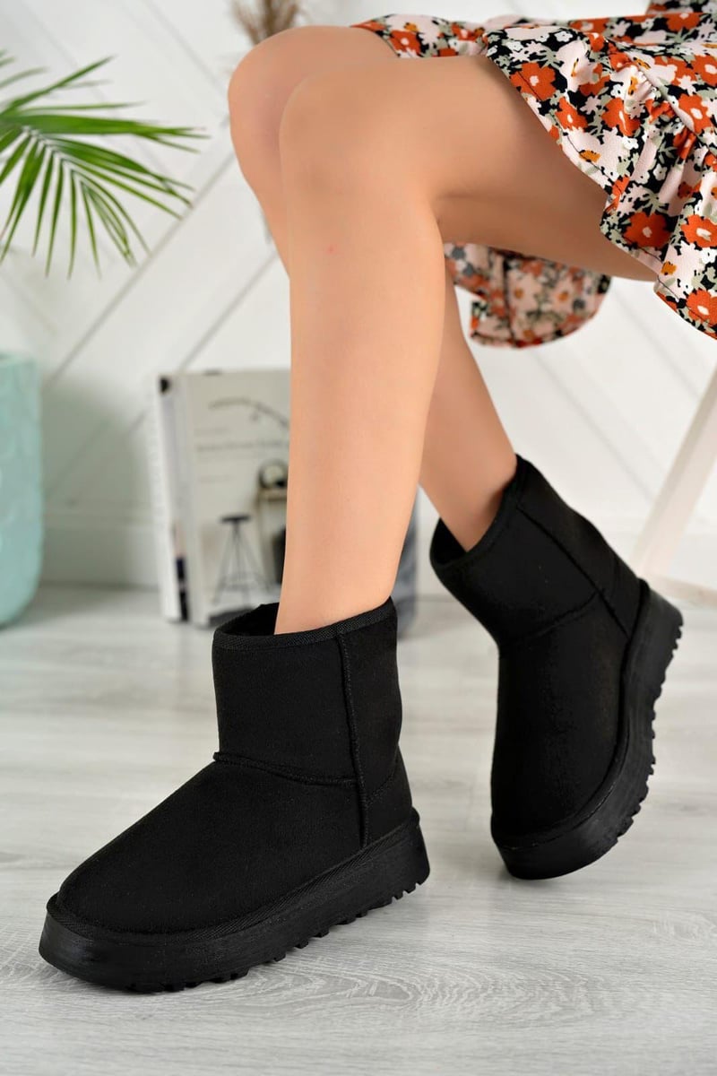CRS 760 KISA UGG BOT