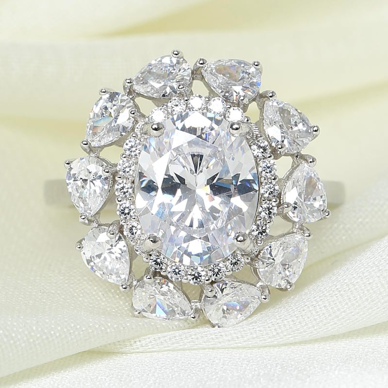Effective Diamond Işıltı Halesi Gümüş Yüzük