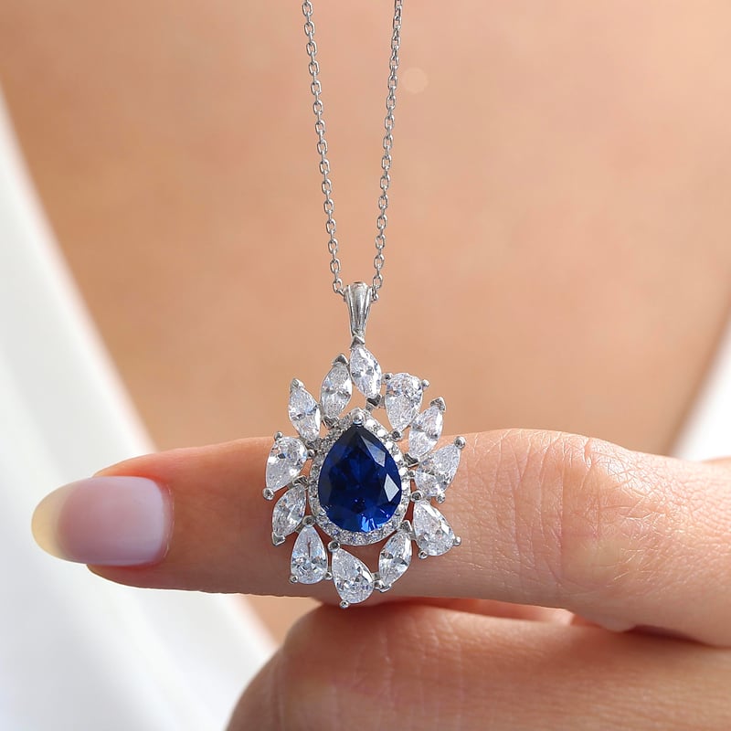 Effective Diamond İstanbul İhtişamı Sentetik Safir Taşlı Gümüş Kolye