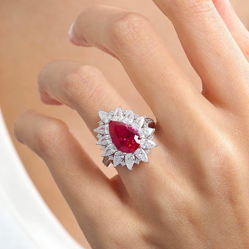 Effective Diamond Londra Tutkusu Sentetik Yakut Taşlı Gümüş Yüzük