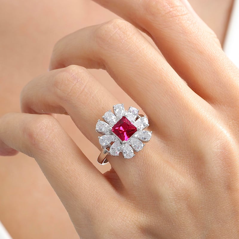 Effective Diamond Milano Rüyası Sentetik Yakut Taşlı Gümüş Yüzük