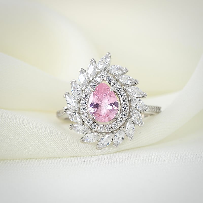 Effective Diamond Pink Taşlı Markiz Serenatı Gümüş Yüzük