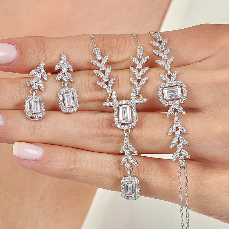 Pırlanta Montür Emerald Buketi Gümüş Üçlü Set