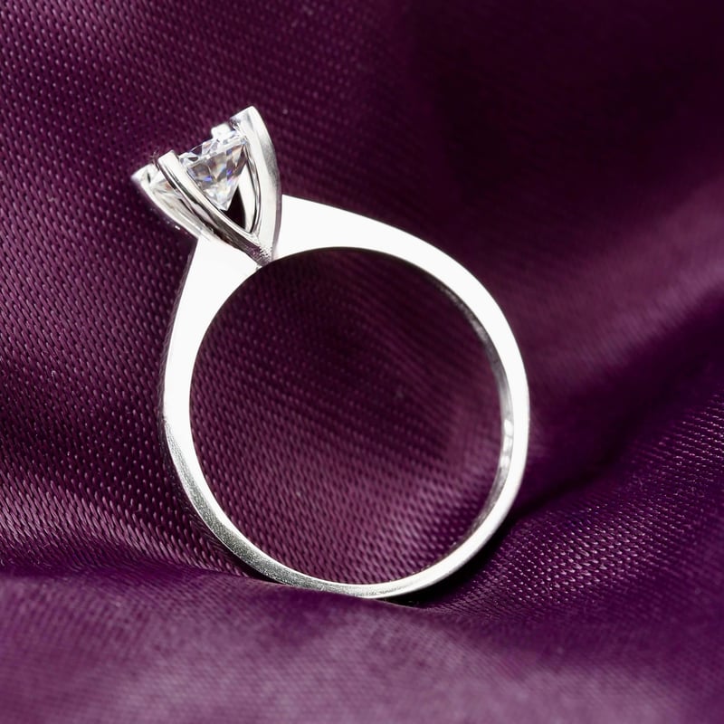 0.80 Karat Mozanit Markiz Masalı Tektaş Gümüş Yüzük