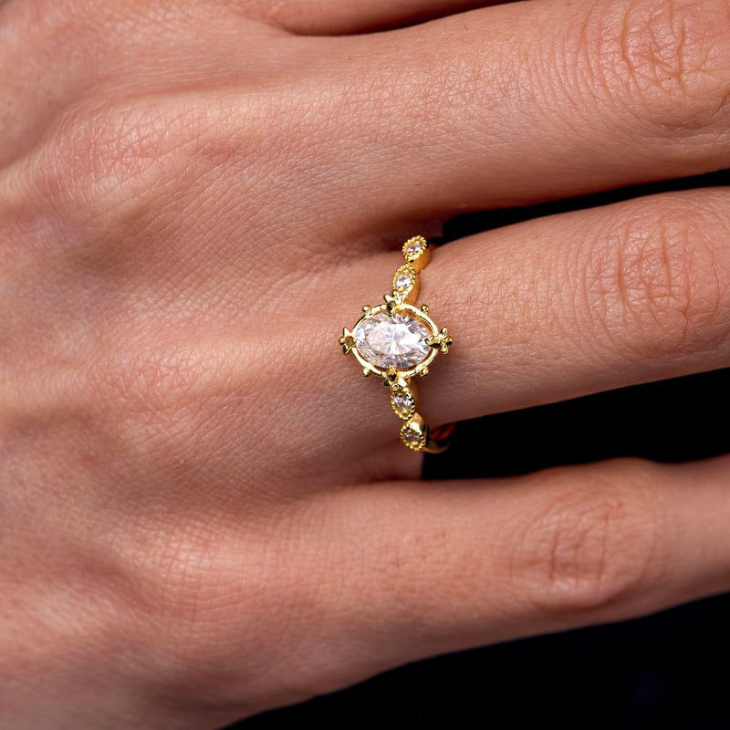 1.00 Karat Mozanit Sevgi Masalı Gold Renk Tektaş Gümüş Yüzük