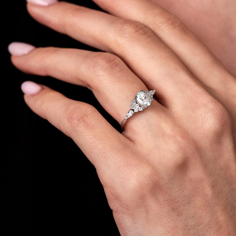 1.00 Karat Mozanit Işıltı Masalı Tektaş Gümüş Yüzük