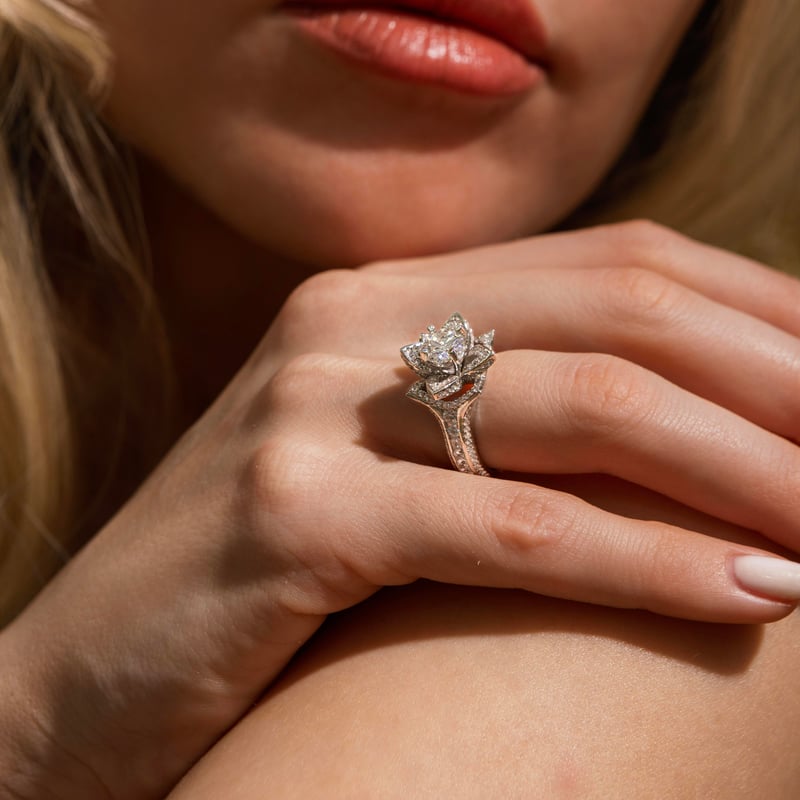 1.00 Karat Mozanit Rosalinda Gümüş Yüzük