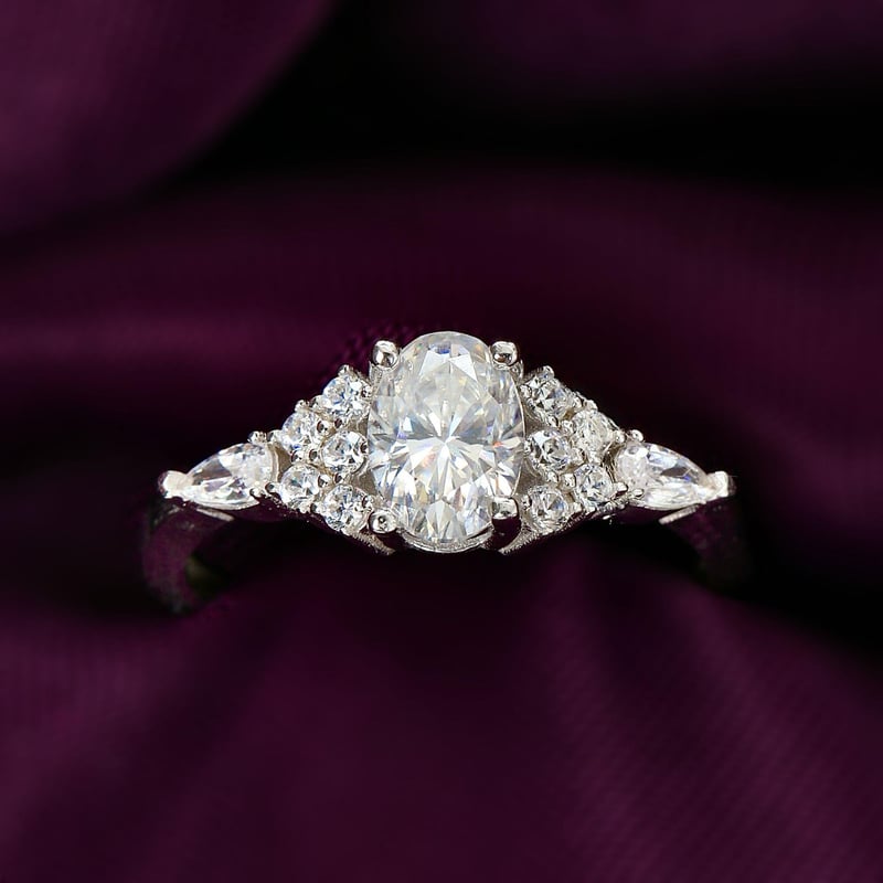 1.00 Karat Mozanit Işıltı Masalı Tektaş Gümüş Yüzük