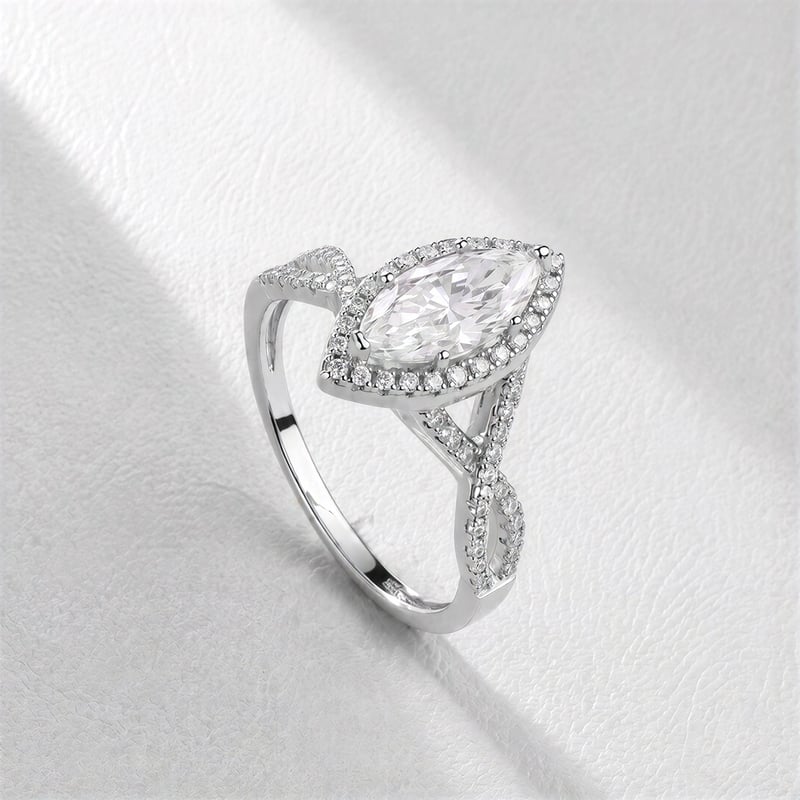 1.00 Karat Mozanit Oval Kesim İlk Işıltı Tektaş Gümüş Yüzük