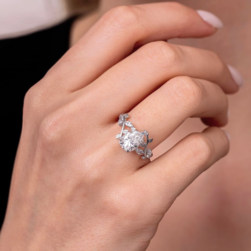 2.00 Karat Mozanit Bahar Damlası Tektaş Gümüş Yüzük