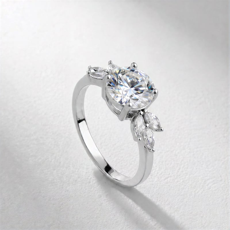 2.00 Karat Mozanit Oval Kesim Markiz Kanadı Markiz Yan Taşlı Tektaş Gümüş Yüzük