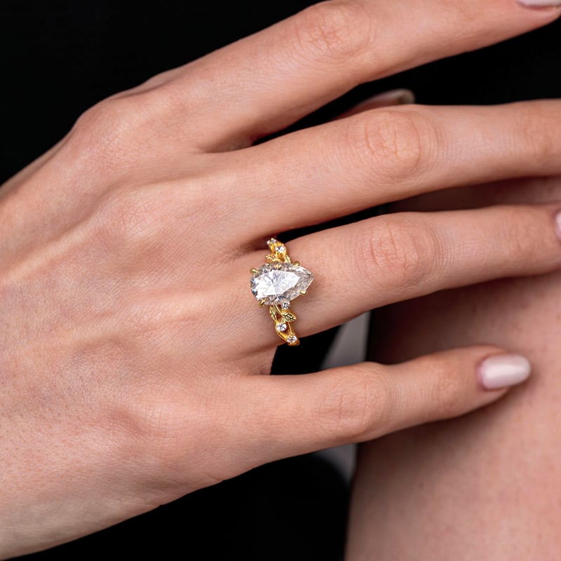 2.00 Karat Mozanit Bahar Damlası Gold Renk Tektaş Gümüş Yüzük