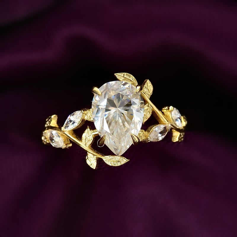 2.00 Karat Mozanit Bahar Damlası Gold Renk Tektaş Gümüş Yüzük