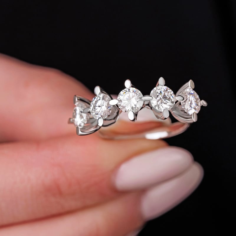 2.50 Karat Mozanit Markiz Masalı Beştaş Gümüş Yüzük