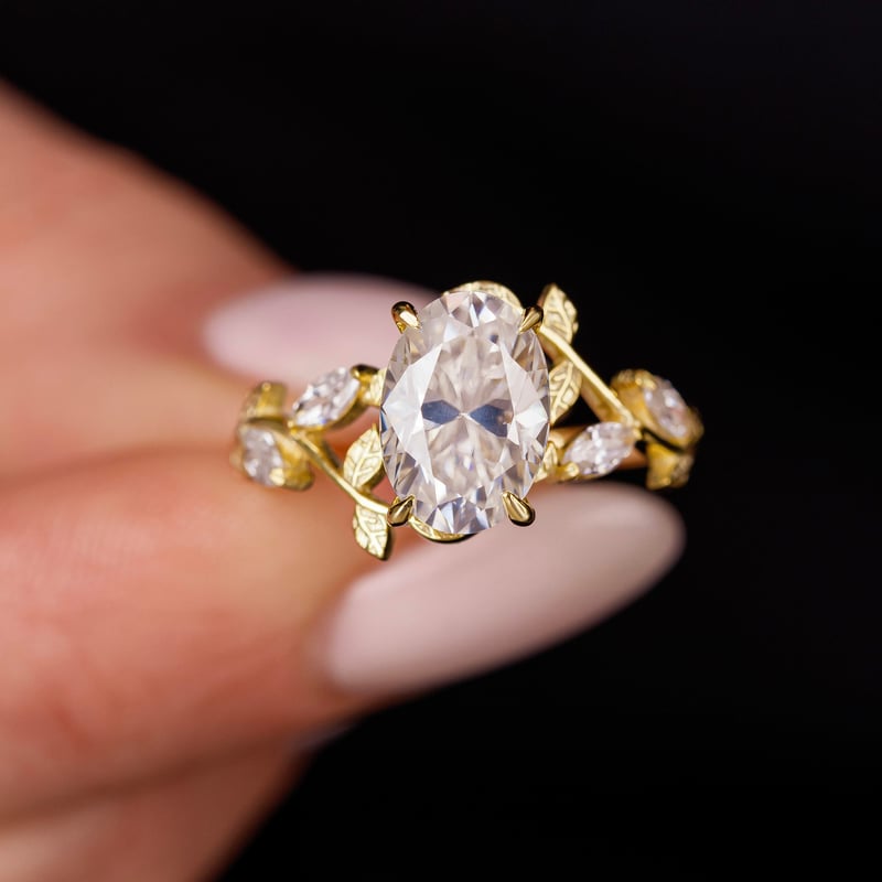 2.50 Karat Mozanit Aşk Sarmaşığı Gold Renk Tektaş Gümüş Yüzük