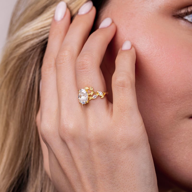 2.50 Karat Mozanit Aşk Sarmaşığı Gold Renk Tektaş Gümüş Yüzük