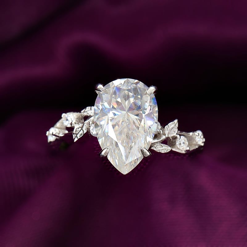 4.00 Karat Mozanit Aşk Baharı Tektaş Gümüş Yüzük