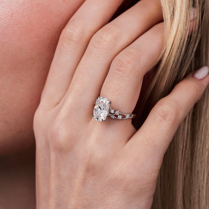 4.50 Karat Mozanit Bahar Bestesi Tektaş Gümüş Yüzük