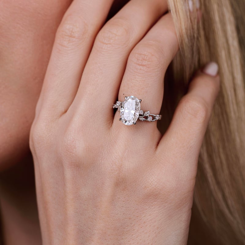 4.50 Karat Mozanit Bahar Bestesi Tektaş Gümüş Yüzük