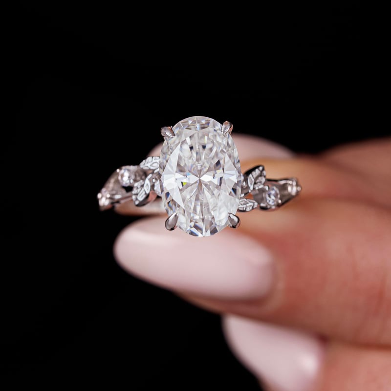 4.50 Karat Mozanit Bahar Bestesi Tektaş Gümüş Yüzük