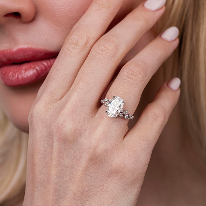 4.50 Karat Mozanit Bahar Bestesi Tektaş Gümüş Yüzük