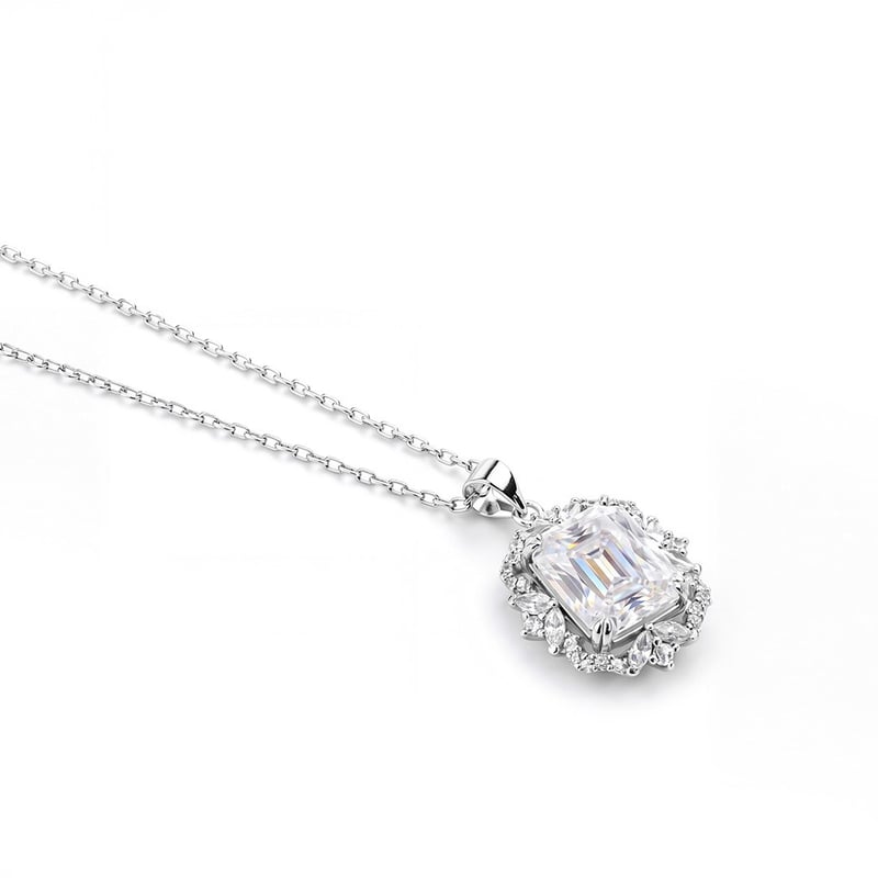 4.00 Karat Mozanit Radiant Kesim Sevda Mührü Gümüş Kolye