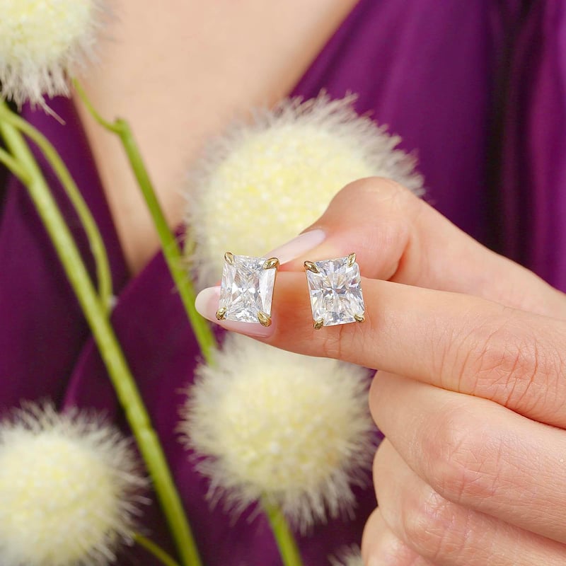 4.00 Karat Mozanit Modern İhtişam Tektaş Gold Renk Gümüş Küpe