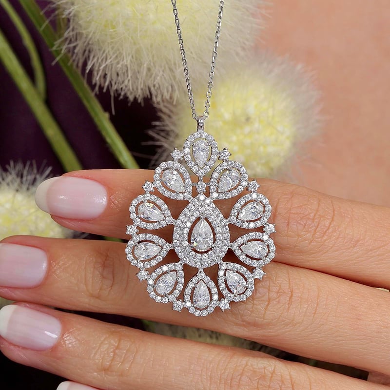 5.50 Karat Mozanit Kraliyet Nişanı Gümüş Kolye