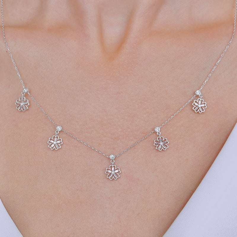 Asil Yoncalar Choker Gümüş Şans Kolye