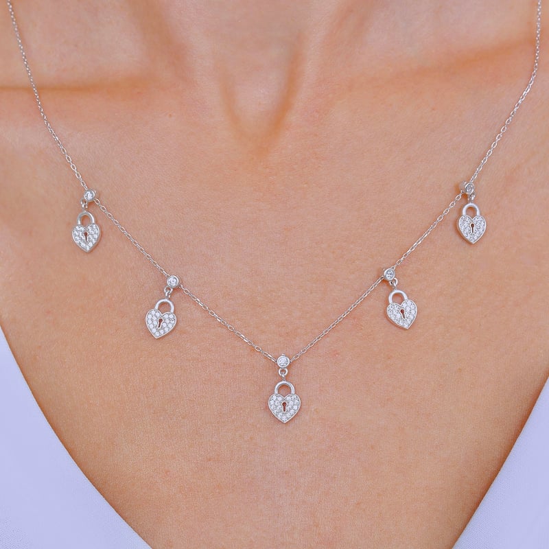 Bağlı Kalpler Choker Gümüş Şans Kolye