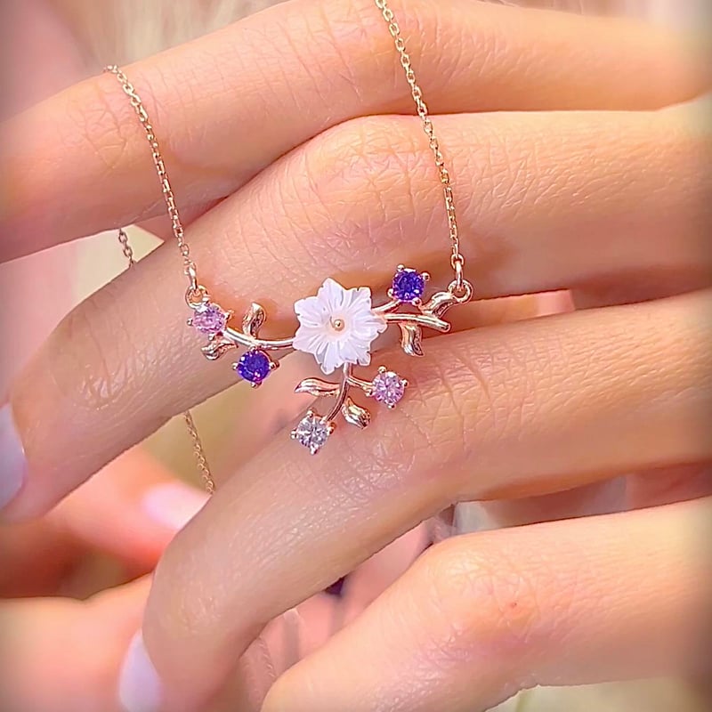 Bahar Esintisi Manolya Çiçeği Rose Renk Gümüş Kolye