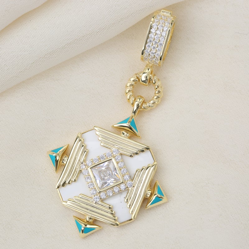 beyaz-mineli-mistik-isilti-gumus-charm-88c440.jpg