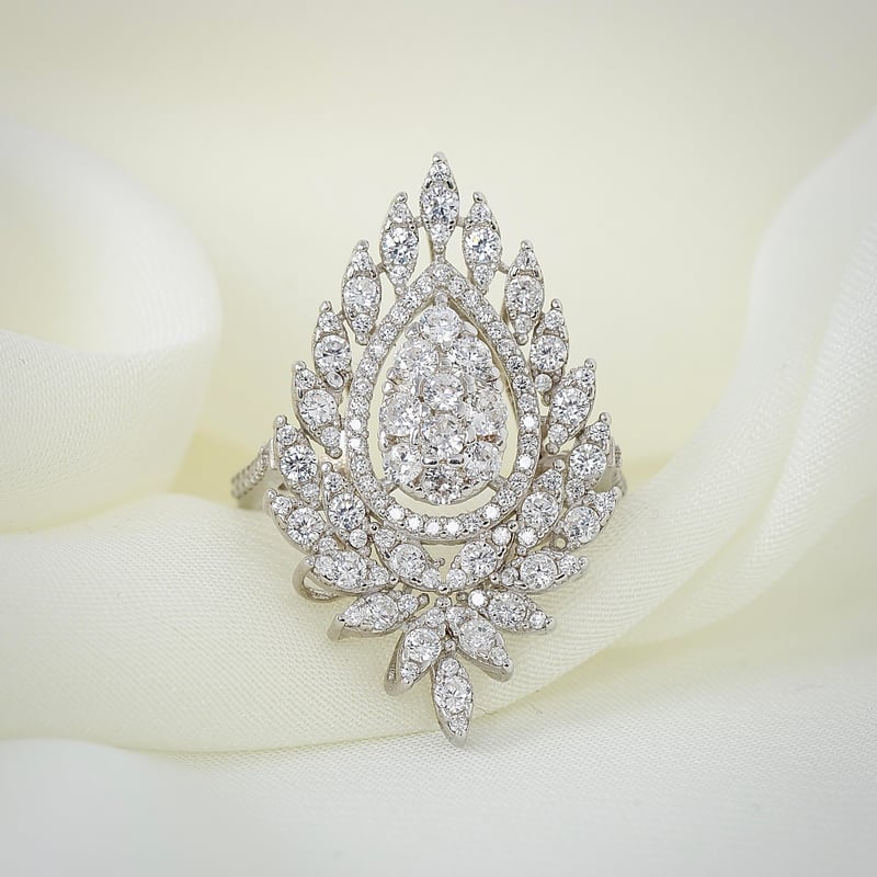 Effective Diamond Asalaet Tacı Gümüş Yüzük