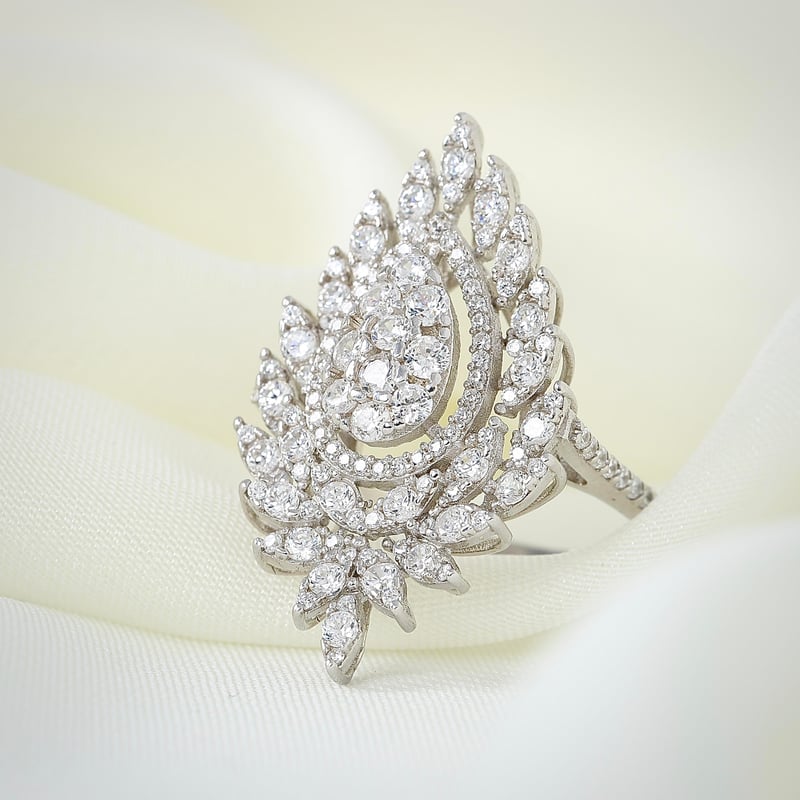 Effective Diamond Asalaet Tacı Gümüş Yüzük